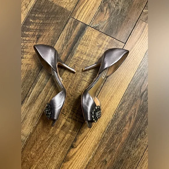 BADGLEY MISCHKA WOMENS BRIDAL DARK SILVER PUMP HEEL SIZE 6 - Picture 9 of 9